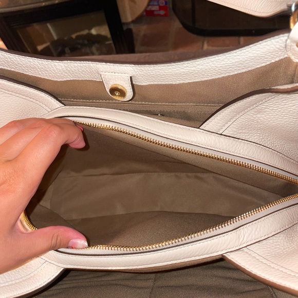 White Coach Purse - Picture 9 of 10